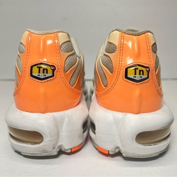 Nike Womens Air Max Plus Tn Running Shoes in White Atomic Orange 10 - Picture 4 of 13